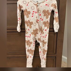 Gingerbread Print Bums and roses